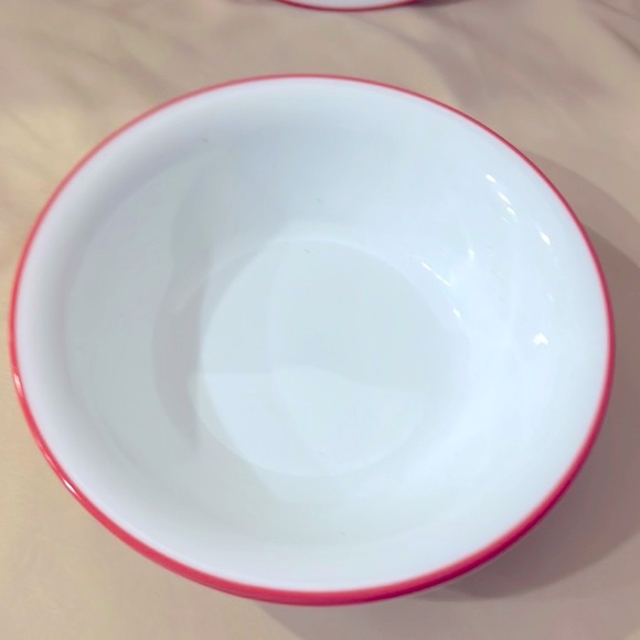 Set of 3 Corelle Red and White Splender Round Cereal Bowls.New and Perfect.A1708 - Picture 3 of 6